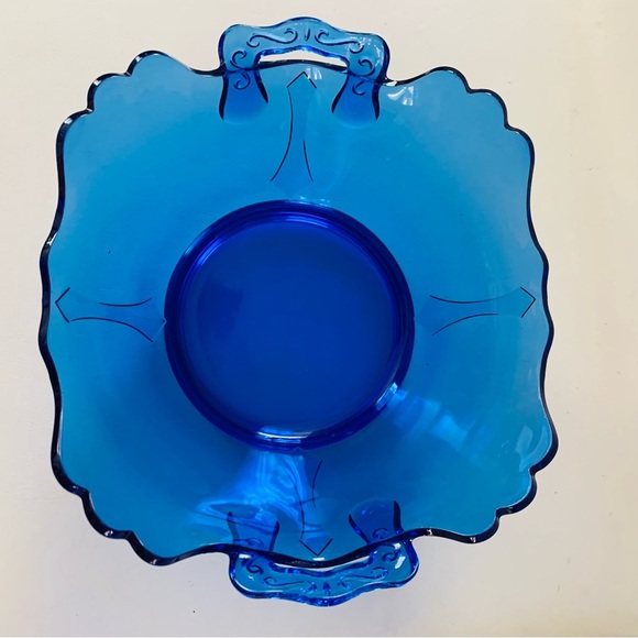 1970 Vintage Elegant Blue Glass Bowl With A Handles - Picture 5 of 14